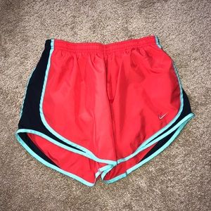 NIKE WOMENS DRI-FIT RUNNING SHORTS